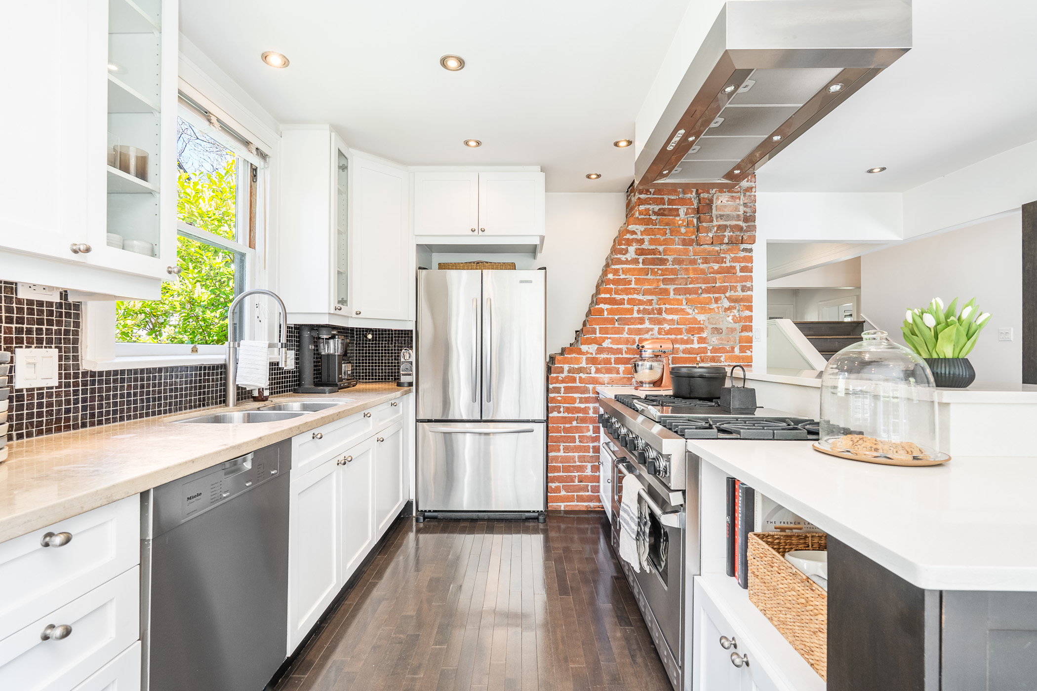 4678 W. 9th Avenue